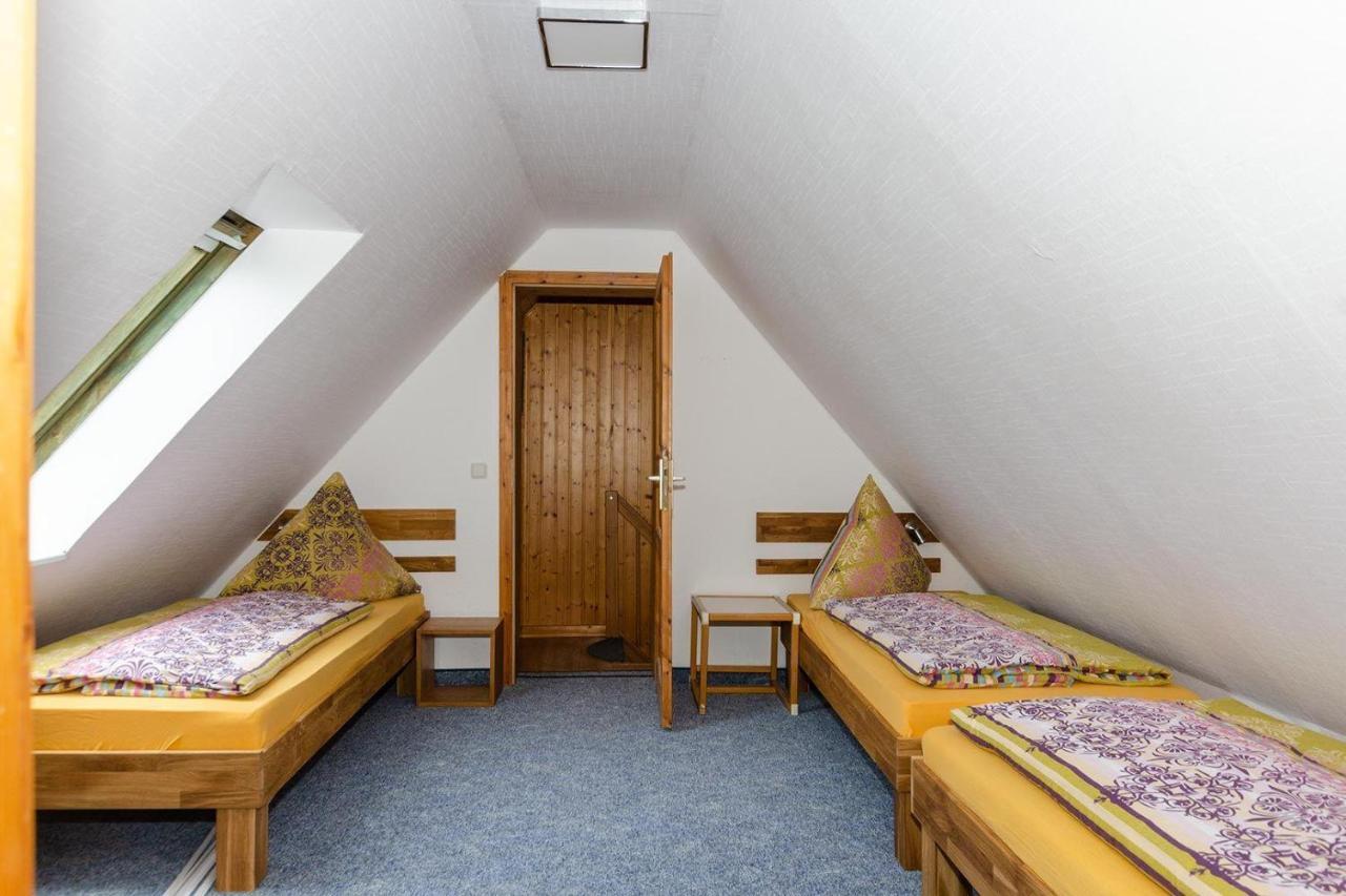 3-Raum-Fewo-Fuer-5-Personen-1-Aufbettung-Auf-Ruegen Apartment ชาโพรเดอ ภายนอก รูปภาพ